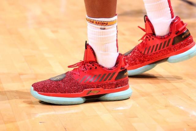 麦凯恩30分76人力克篮网 崔永熙发展联盟得3分